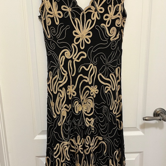 A black & gold lace (ish) Cartise cocktail dress size 14 - Picture 3 of 3